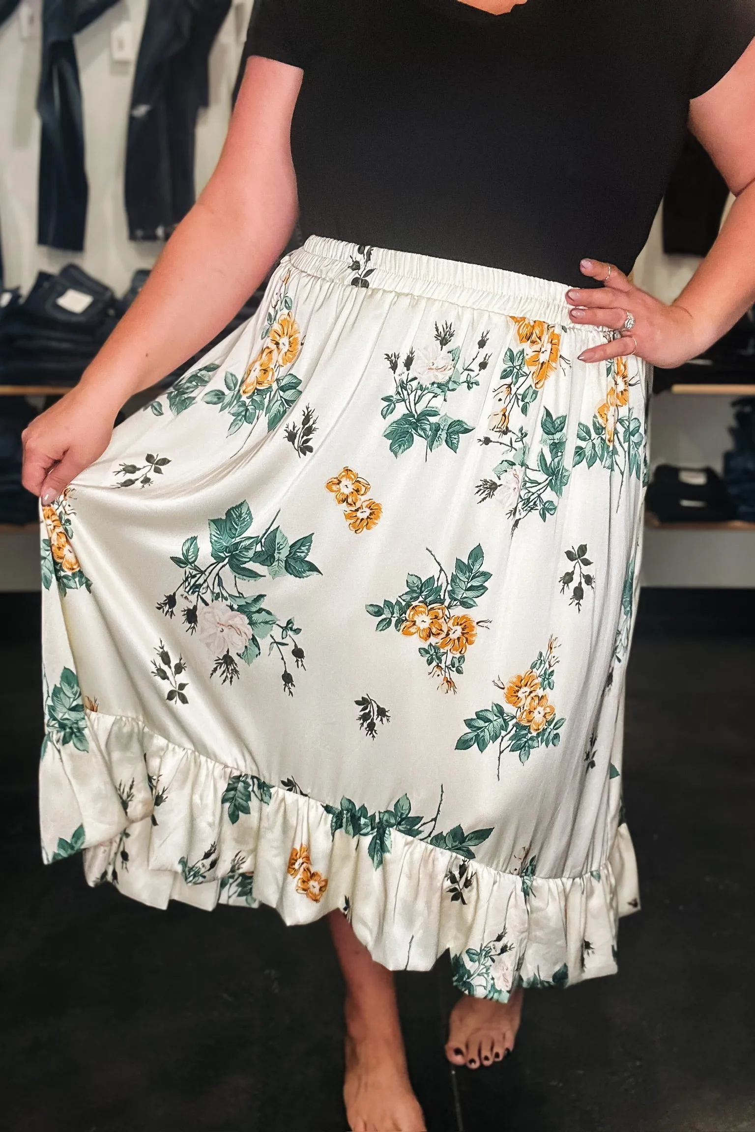 Cream Floral Skirt- Curvy